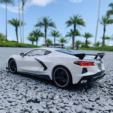 Maisto Chevy Corvette C8 Stingray High-Wing Die-Cast Car